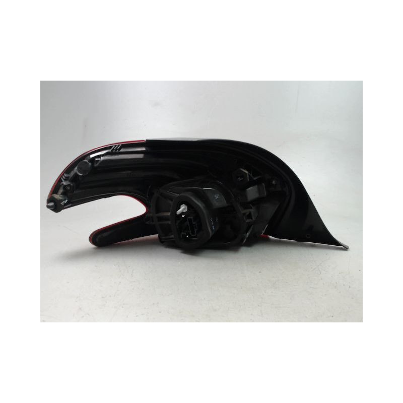 FEU ARRIERE DROIT PEUGEOT 208 Phase 1 2012-...