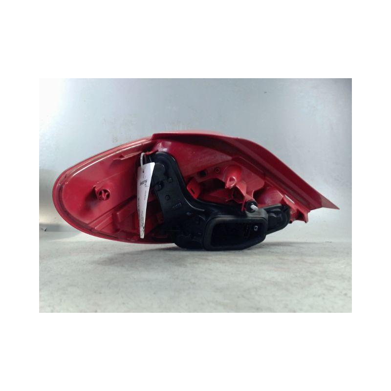 FEU ARRIERE DROIT PEUGEOT 207 3P