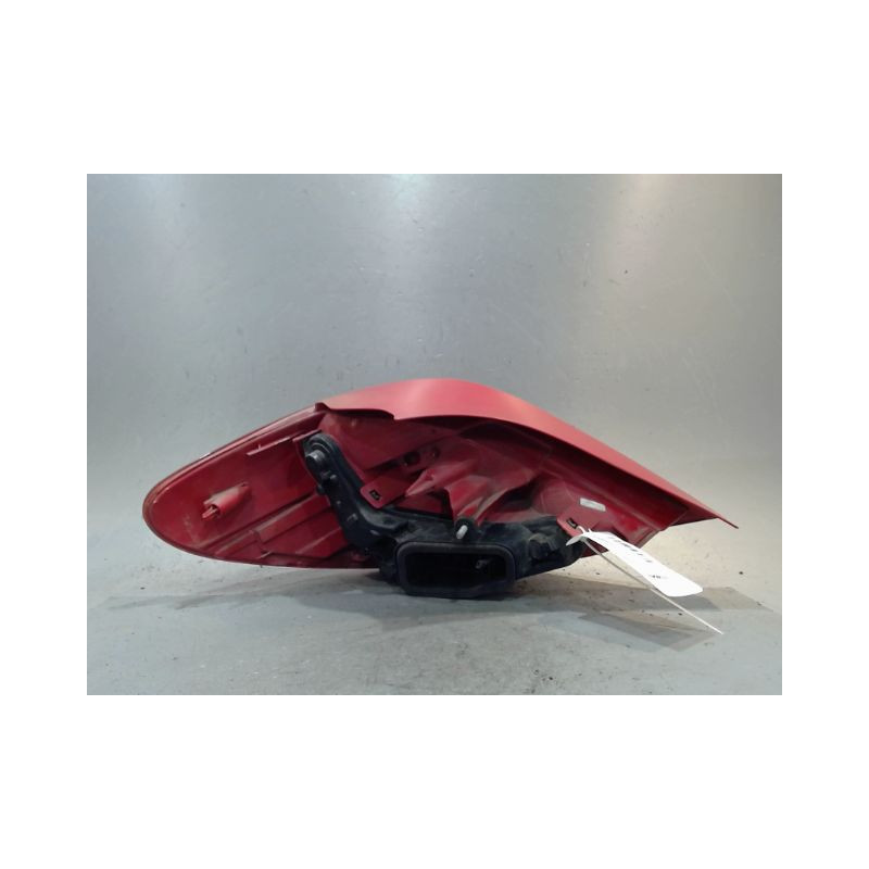 FEU ARRIERE DROIT PEUGEOT 207