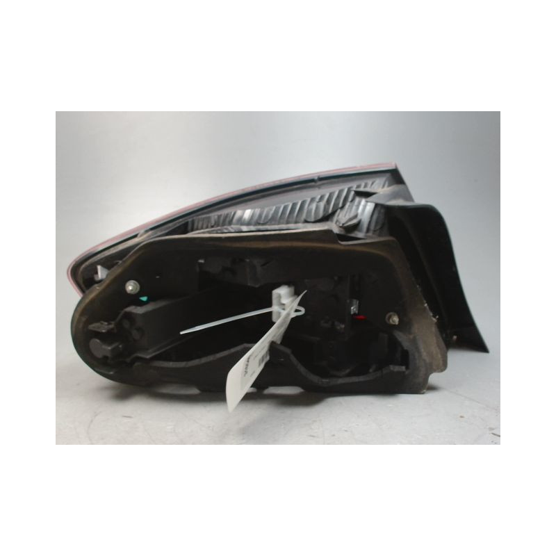 FEU ARRIERE DROIT PEUGEOT 407