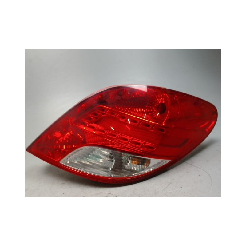 FEU ARRIERE DROIT PEUGEOT 207 5P