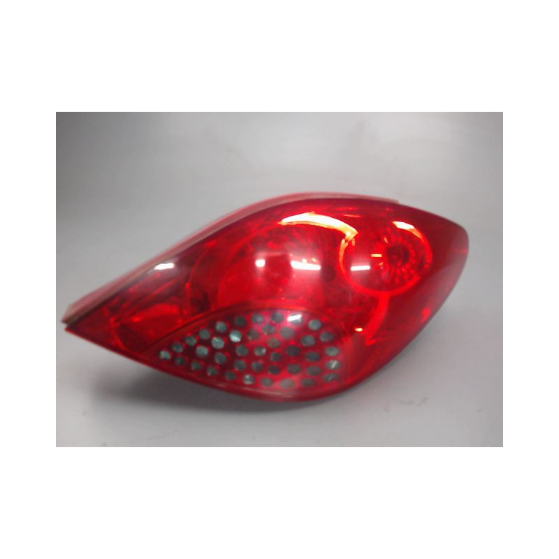 FEU ARRIERE DROIT PEUGEOT 207