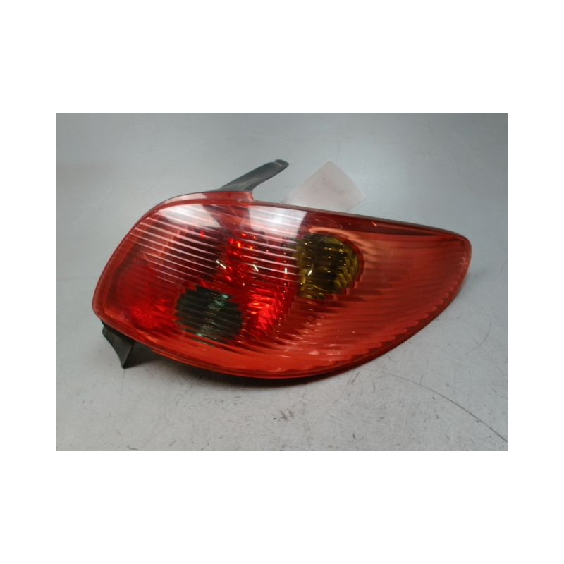FEU ARRIERE DROIT PEUGEOT 206 5P