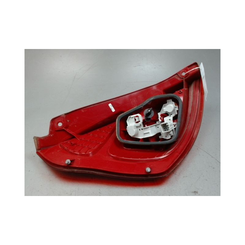 FEU ARRIERE DROIT FORD FIESTA