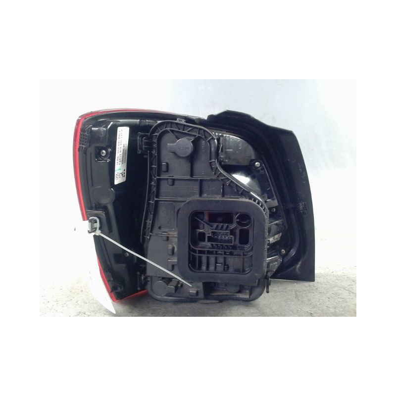 FEU ARRIERE DROIT VOLKSWAGEN POLO 2009-