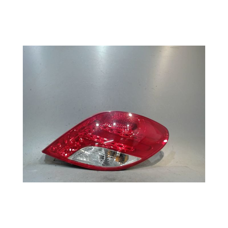 FEU ARRIERE DROIT PEUGEOT 207