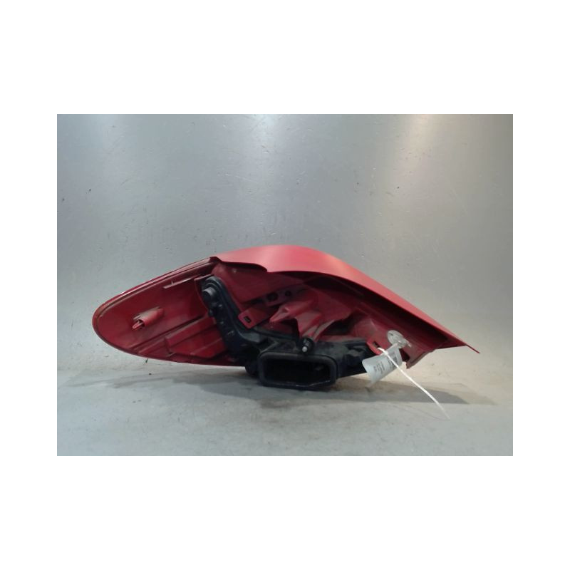 FEU ARRIERE DROIT PEUGEOT 207