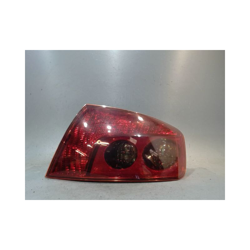 FEU ARRIERE DROIT PEUGEOT 407