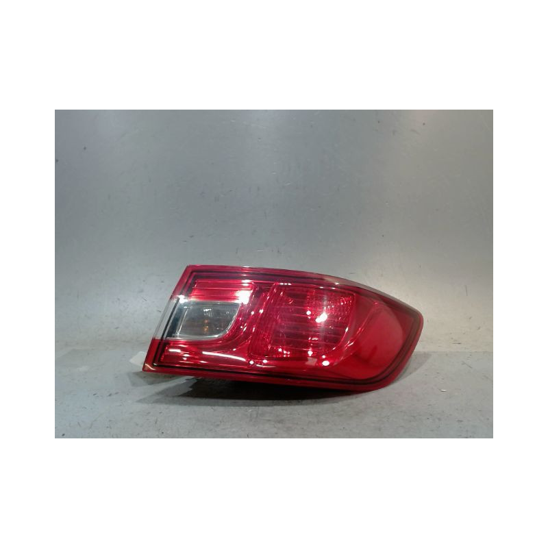 FEU ARRIERE DROIT RENAULT CLIO