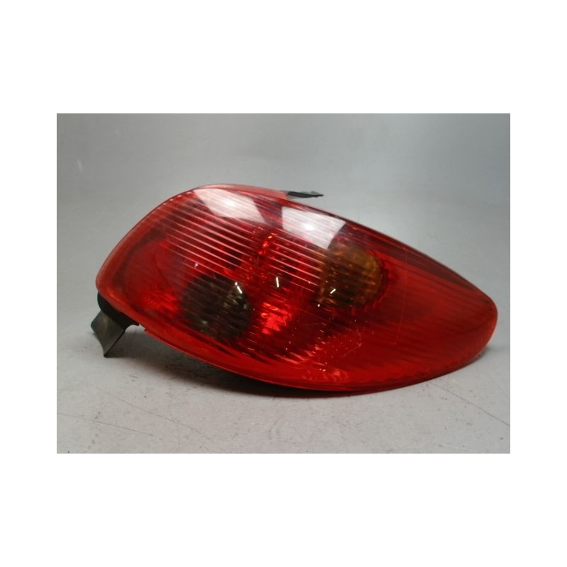 FEU ARRIERE DROIT PEUGEOT 206 5P
