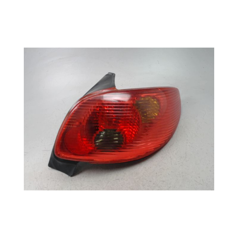 FEU ARRIERE DROIT PEUGEOT 206 1998-2009