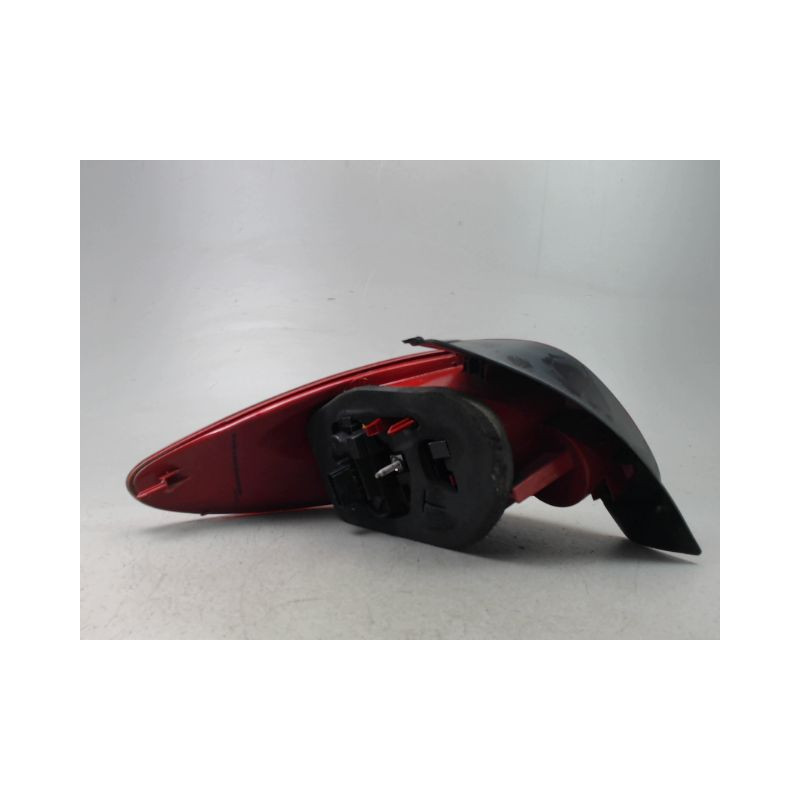 FEU ARRIERE DROIT PEUGEOT 206 1998-2009