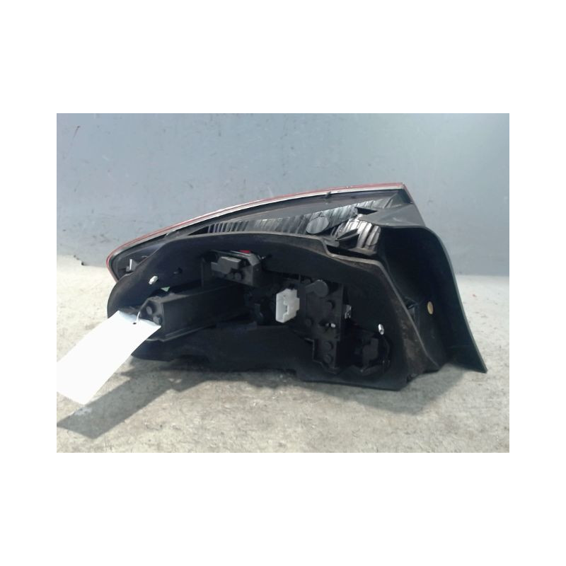 FEU ARRIERE DROIT PEUGEOT 407