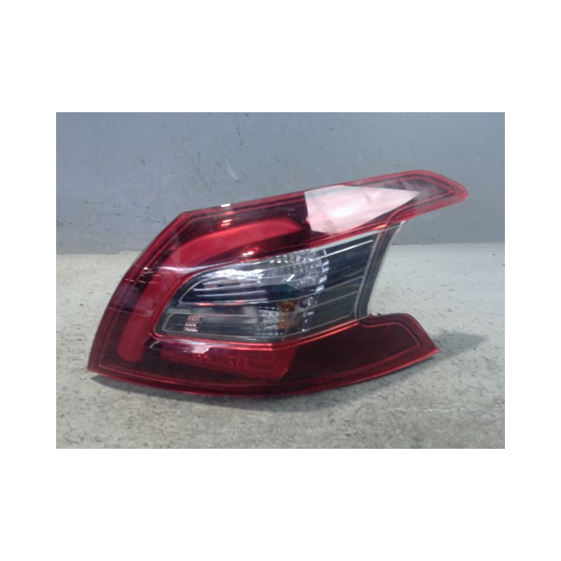 FEU ARRIERE DROIT PEUGEOT 308 2011-