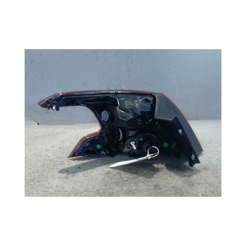 FEU ARRIERE DROIT PEUGEOT 308 2011-