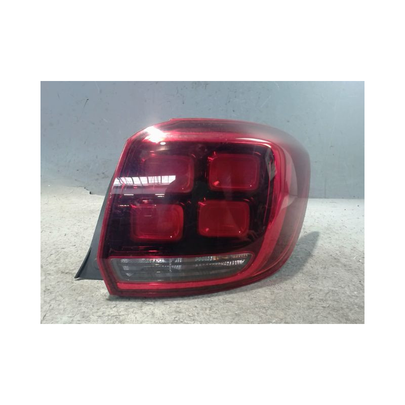 FEU ARRIERE DROIT DACIA SANDERO 2008-