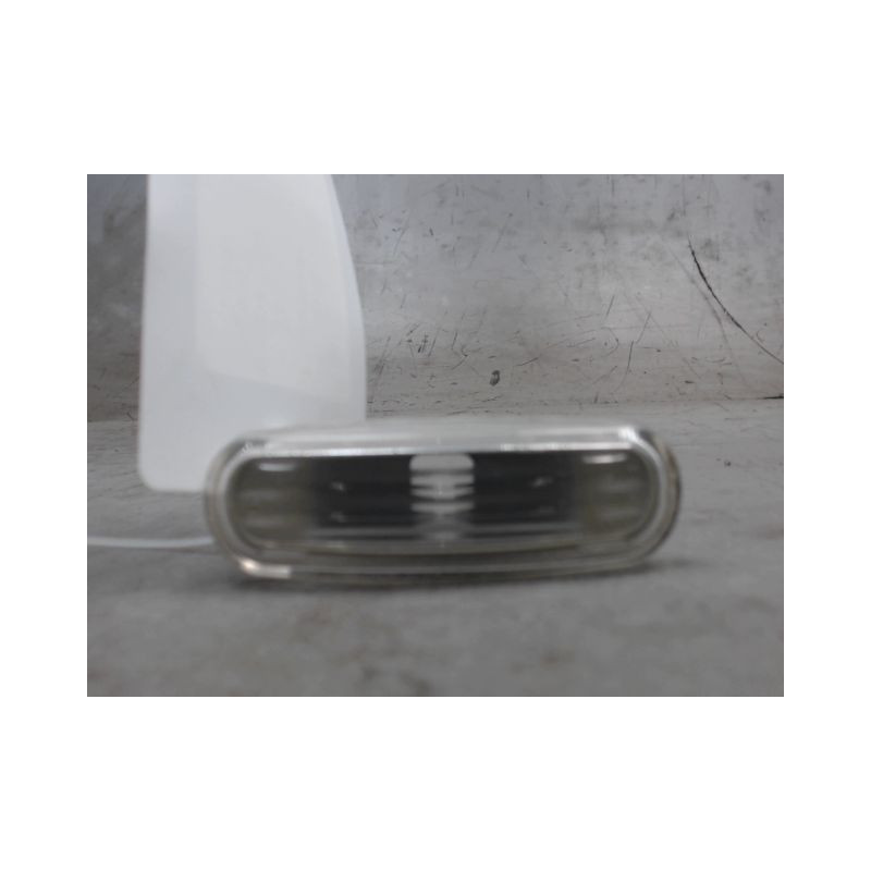 REPETITEUR AILE DROIT CITROEN NEMO