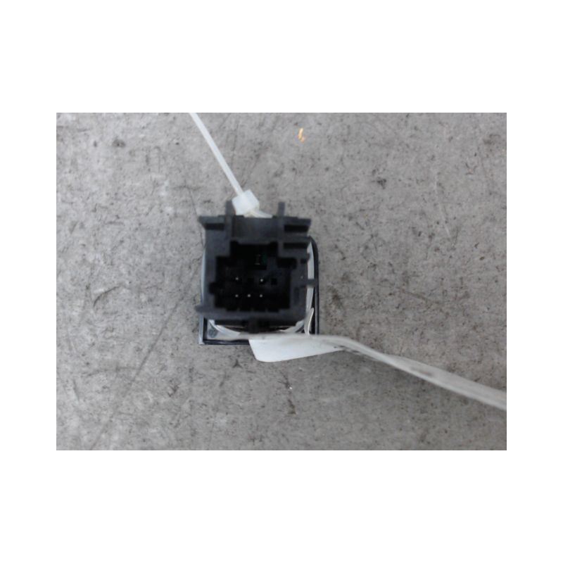 BOUTON DE WARNING RENAULT KADJAR