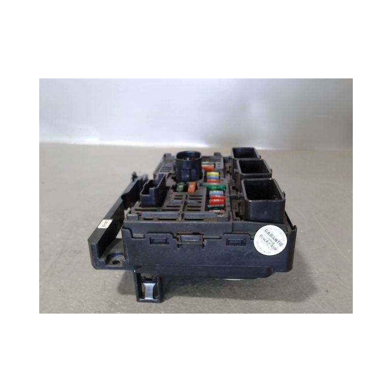 BOITE A FUSIBLES CITROEN C4 04-08
