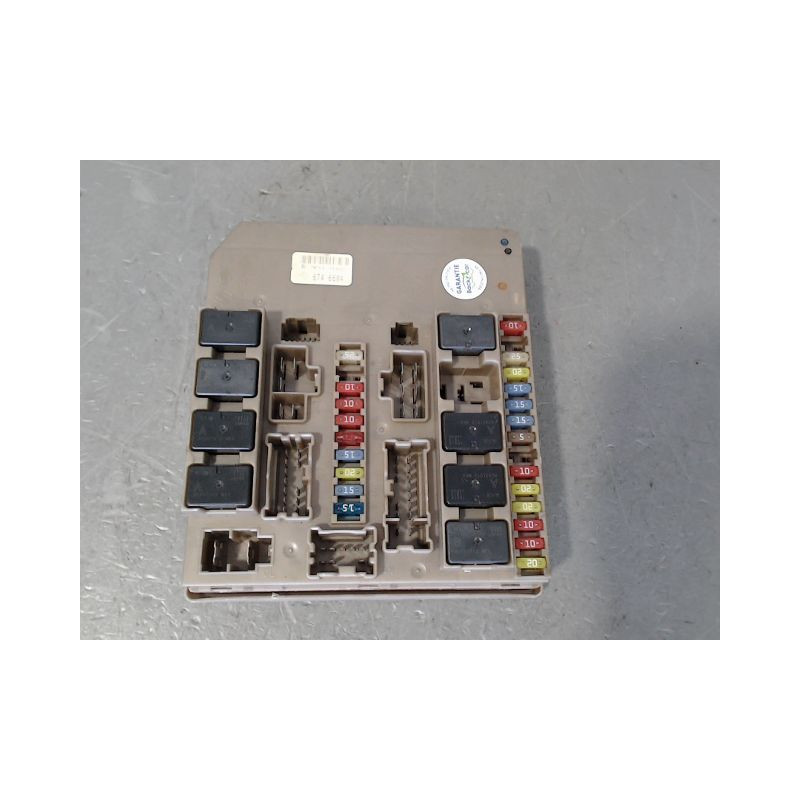 BOITE A FUSIBLES RENAULT CLIO III 2005-