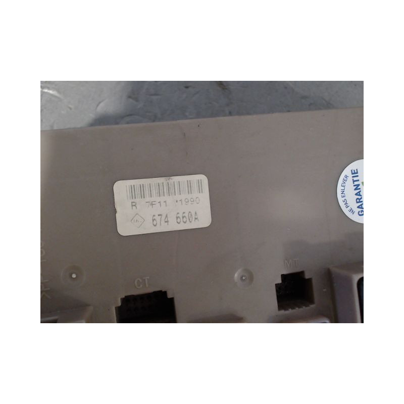 BOITE A FUSIBLES RENAULT CLIO III 2005-