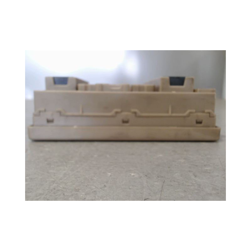 BOITE A FUSIBLES RENAULT CLIO III 2005-