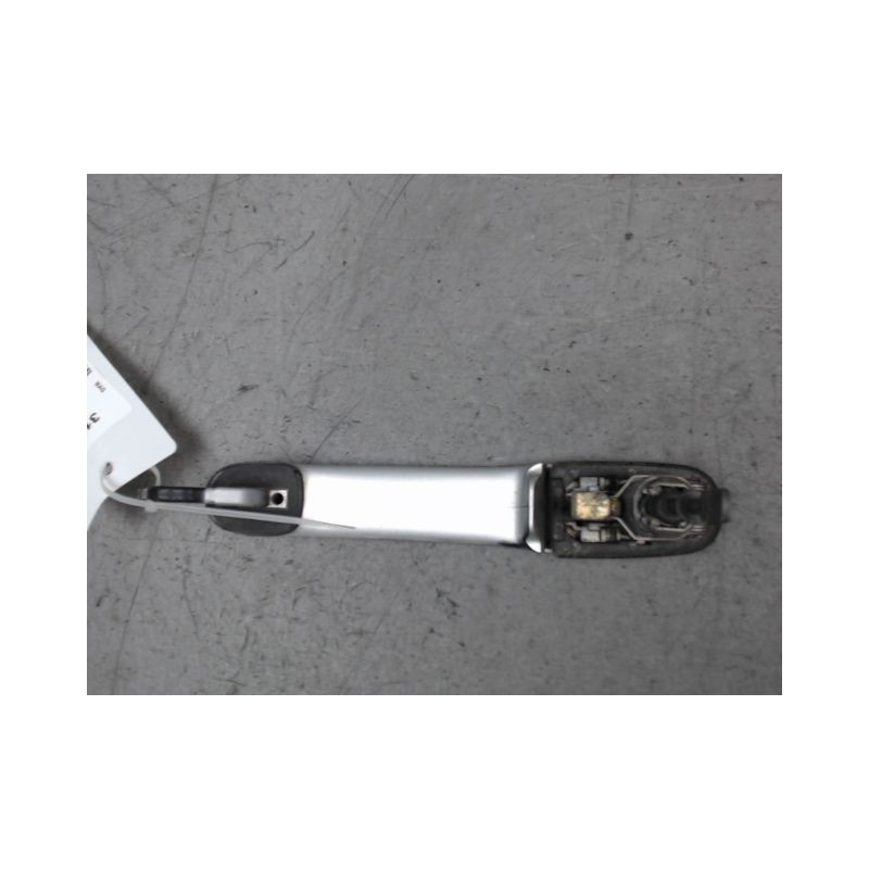 POIGNEE EXTERIEURE PORTE AVANT GAUCHE VOLKSWAGEN POLO 99-2001