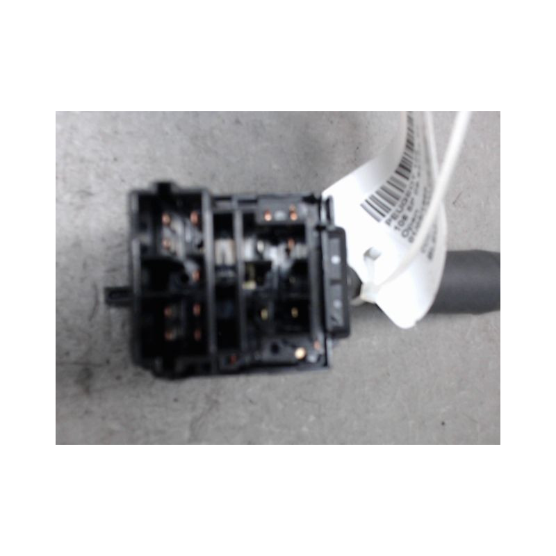 COMMANDE CLIGNOTANT PEUGEOT 106 92-96