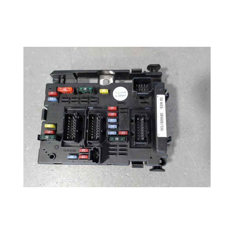 BOITE A FUSIBLES PEUGEOT 206 3P
