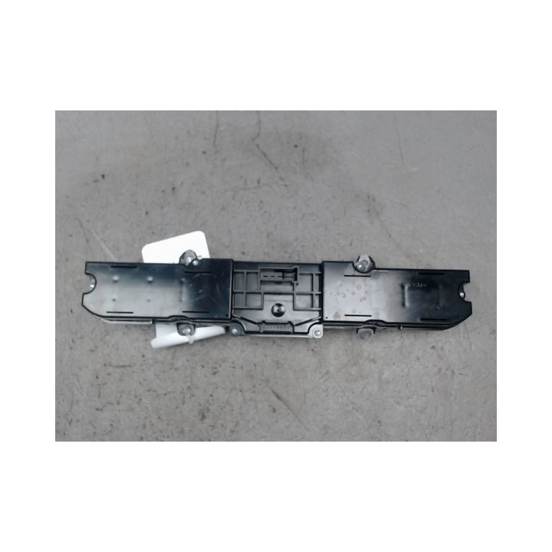 BOUTON DE WARNING MERCEDES VITO FOURGON