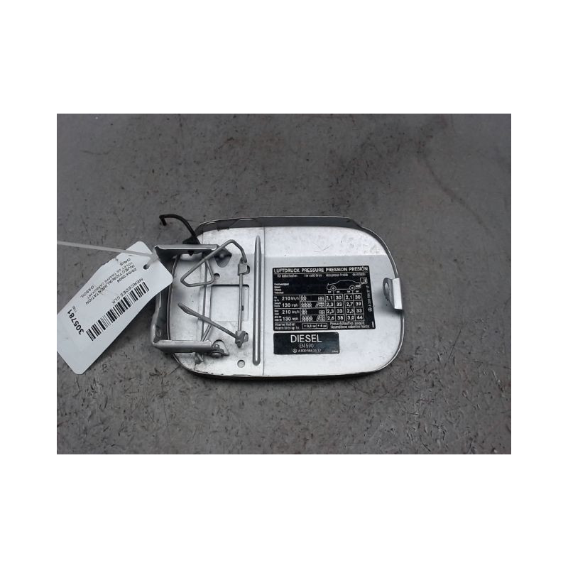 VOLET DE TRAPPE CARBURANT MERCEDES CLK