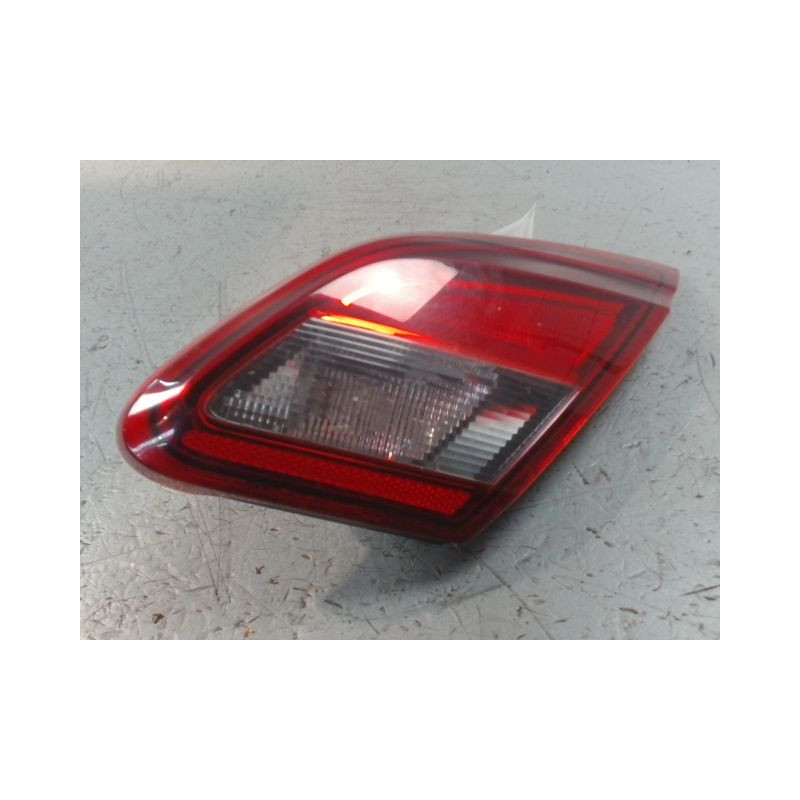 FEU ARRIERE INTERIEUR DROIT OPEL CORSA 2010-