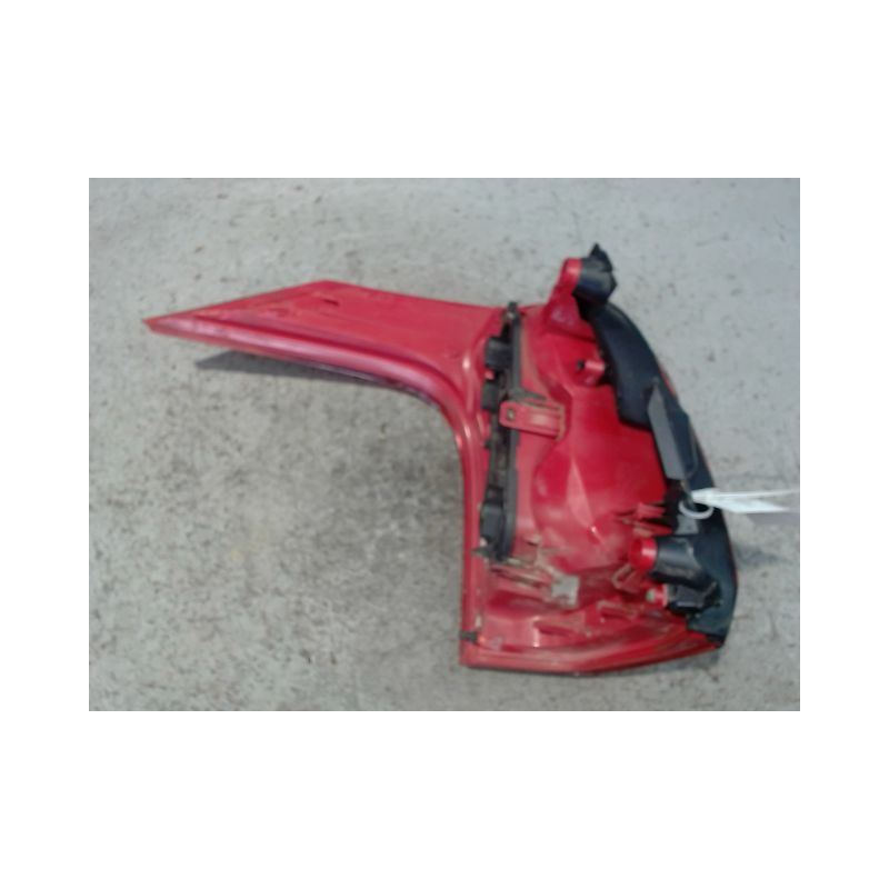 FEU ARRIERE DROIT PEUGEOT 5008 2009-