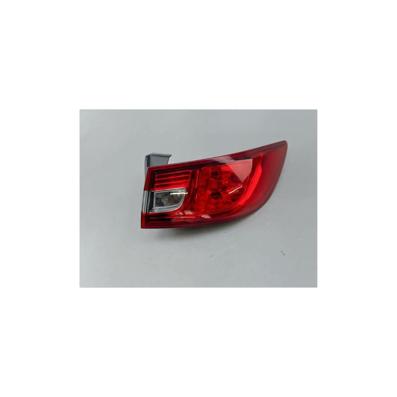 FEU ARRIERE DROIT RENAULT CLIO