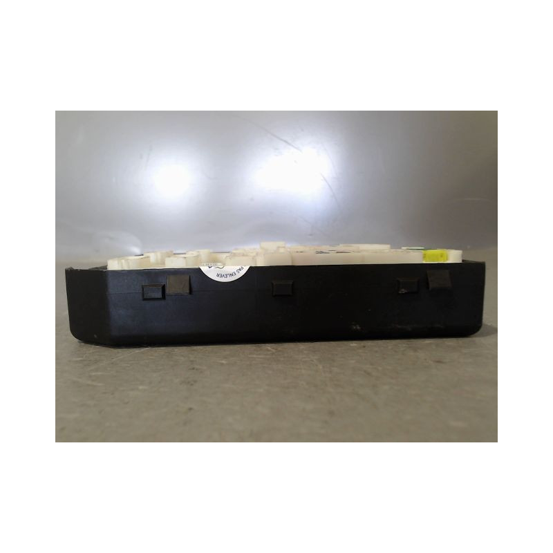 BOITE A FUSIBLES RENAULT MEGANE