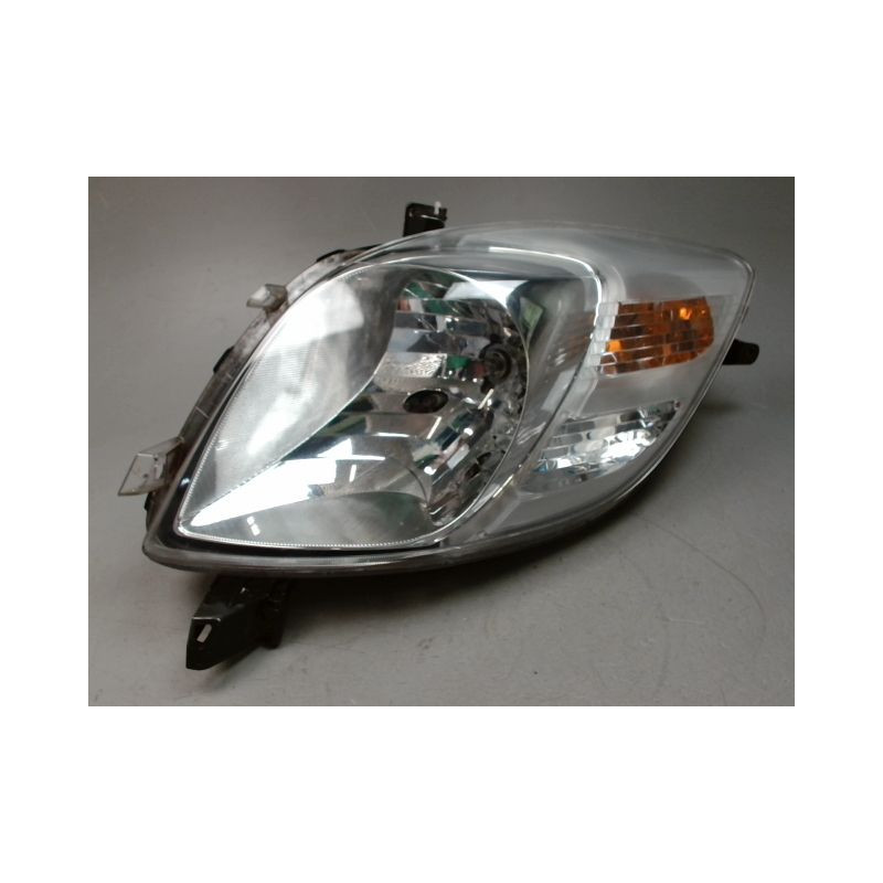 PHARE DROIT TOYOTA YARIS 2005-