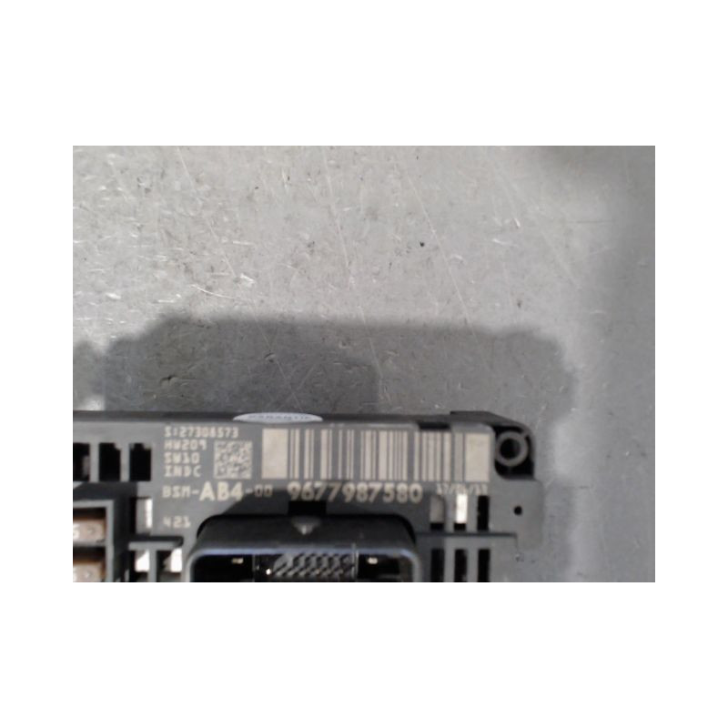 BOITE A FUSIBLES PEUGEOT 508 2010-