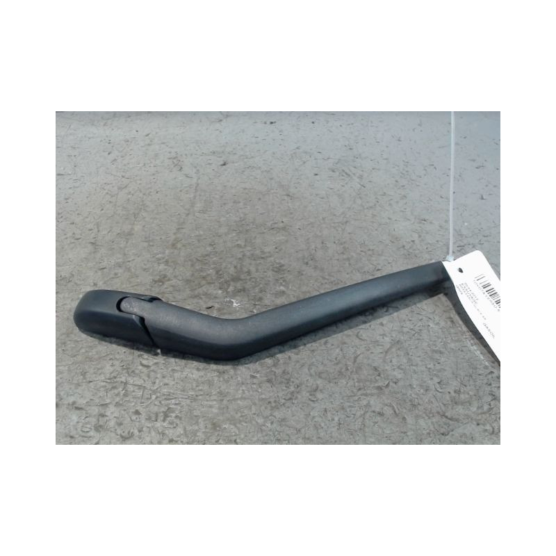 BRAS ESSUIE-GLACE ARRIERE TOYOTA VERSO-S