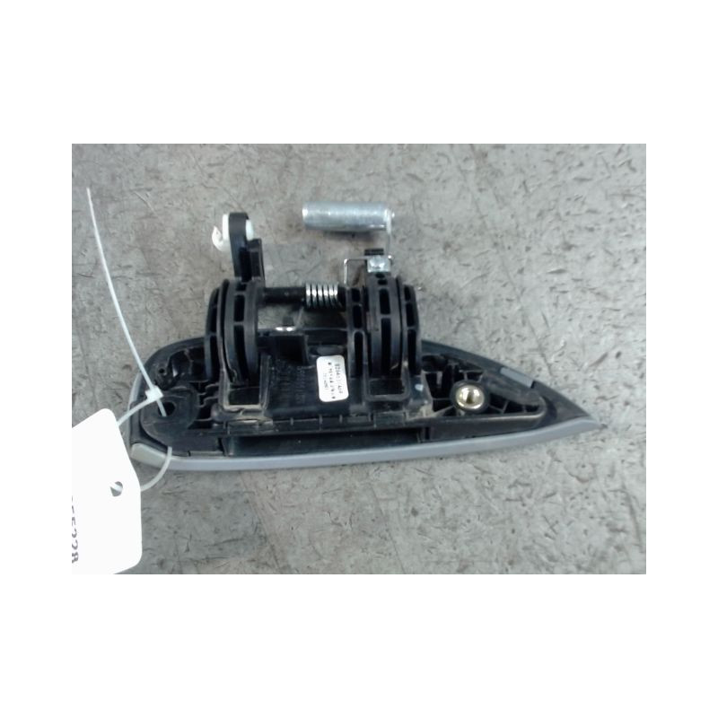 POIGNEE EXTERIEURE PORTE ARRIERE GAUCHE DACIA SPRING