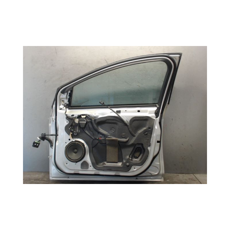 PORTE AVANT DROIT FORD FOCUS