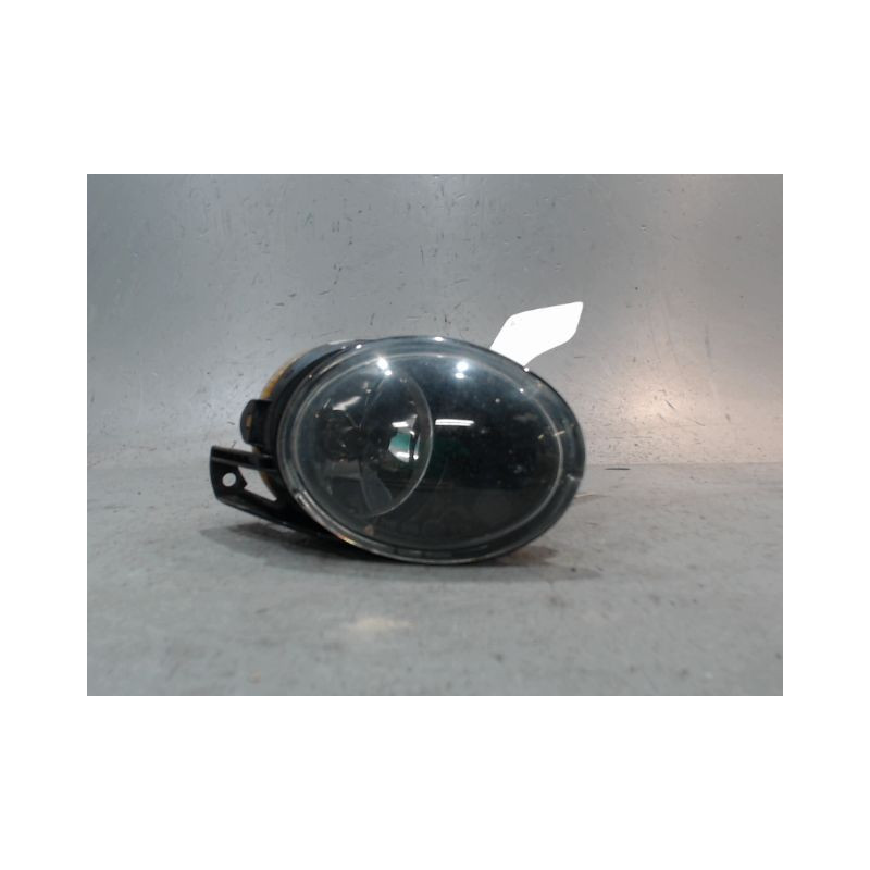 PHARE ANTIBROUILLARD AVANT GAUCHE VOLKSWAGEN PASSAT