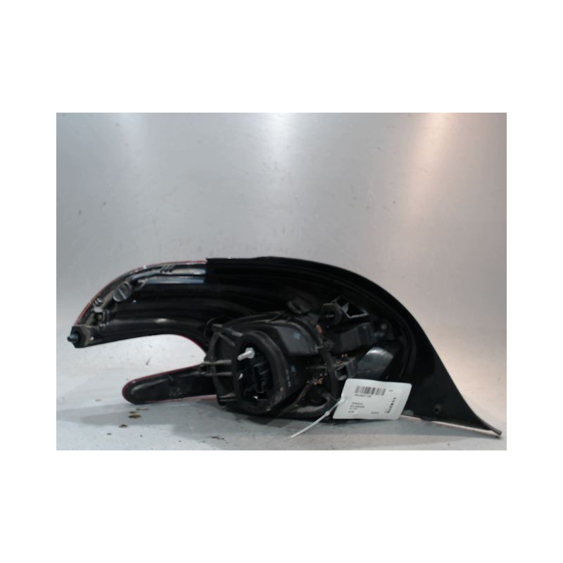 FEU ARRIERE DROIT PEUGEOT 208