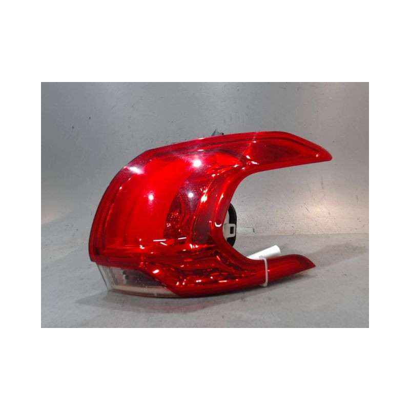 FEU ARRIERE DROIT PEUGEOT 2008