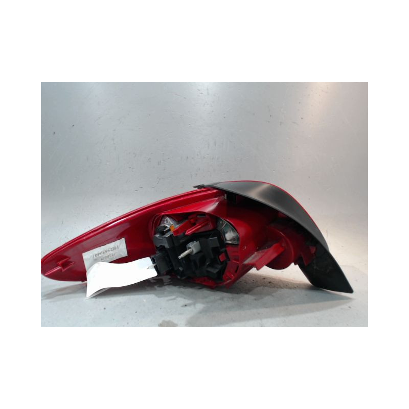 FEU ARRIERE DROIT PEUGEOT 206