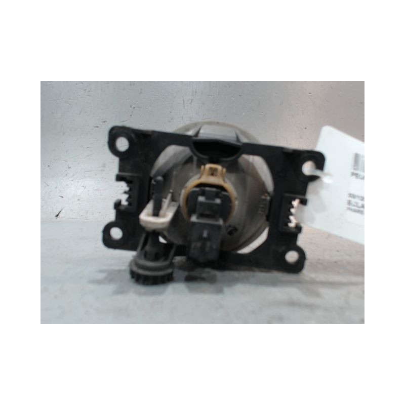 PHARE ANTIBROUILLARD AVANT GAUCHE PEUGEOT 207