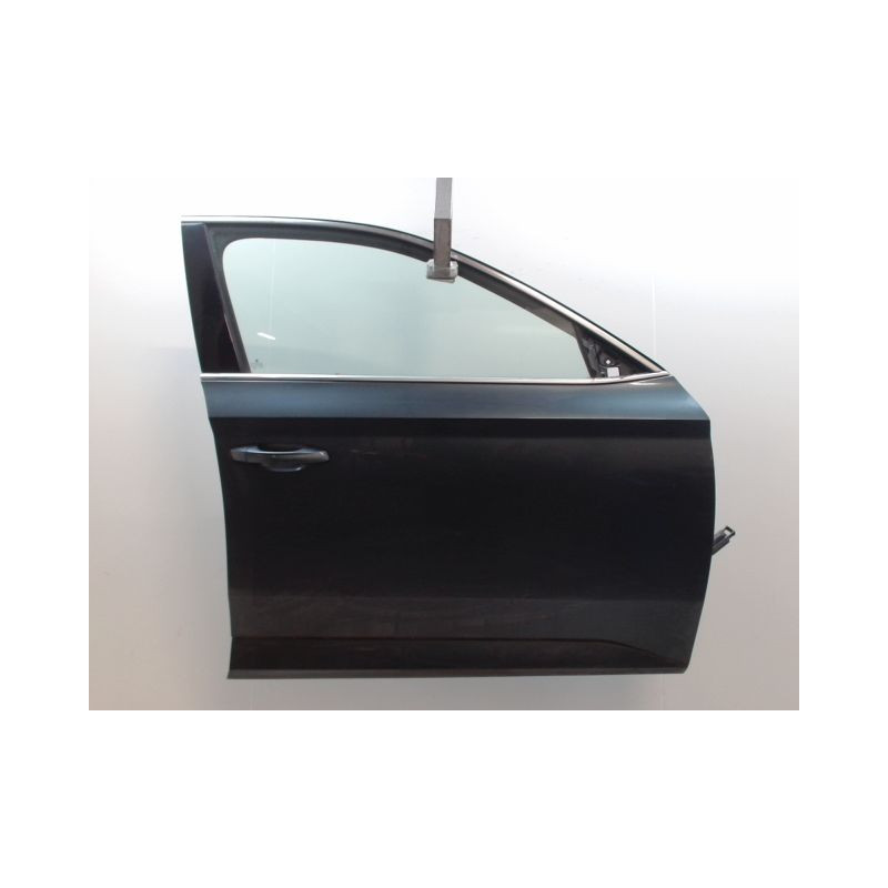 PORTE AVANT DROIT SKODA SUPERB