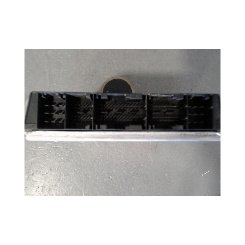 CALCULATEUR MOTEUR MERCEDES SPRINTER MOYEN SURELEVE 00-06