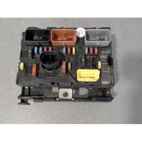 BOITE A FUSIBLES PEUGEOT 307