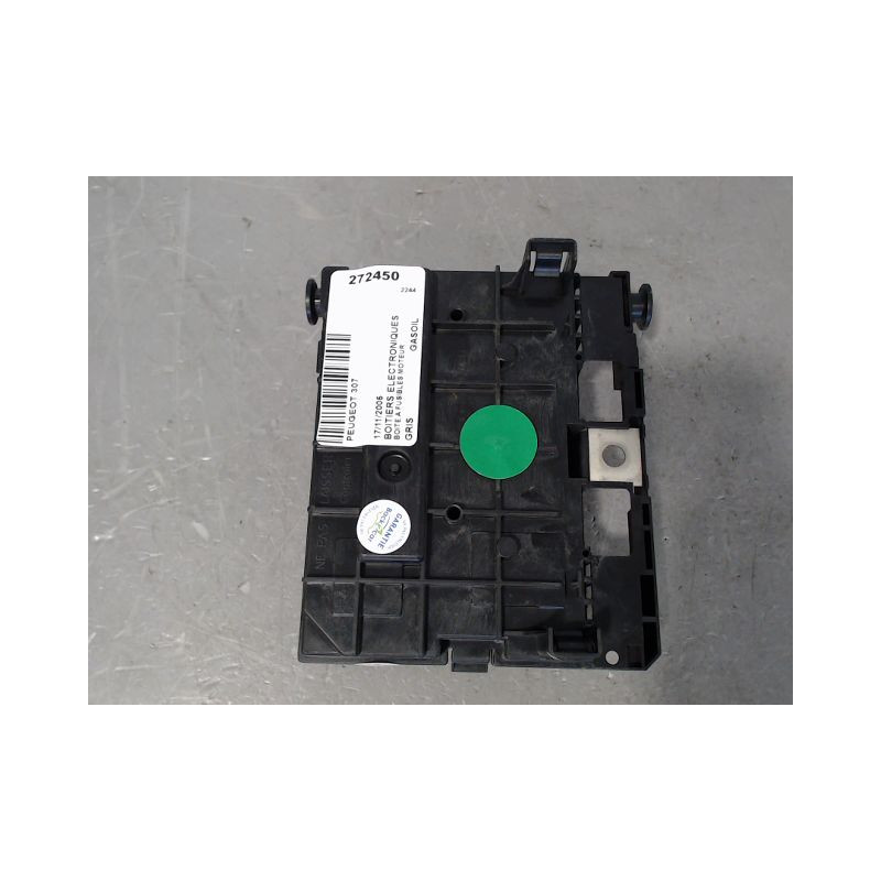 BOITE A FUSIBLES PEUGEOT 307