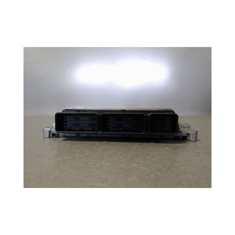 CALCULATEUR MOTEUR RENAULT MEGANE